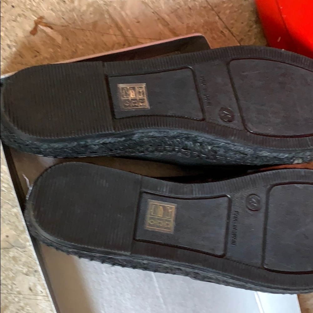 Black leather luxury moccasins with crystal detail - Picture 3 of 5